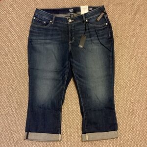 a.n.a Blue Cropped Ankle Jeans with Vintage Wash
